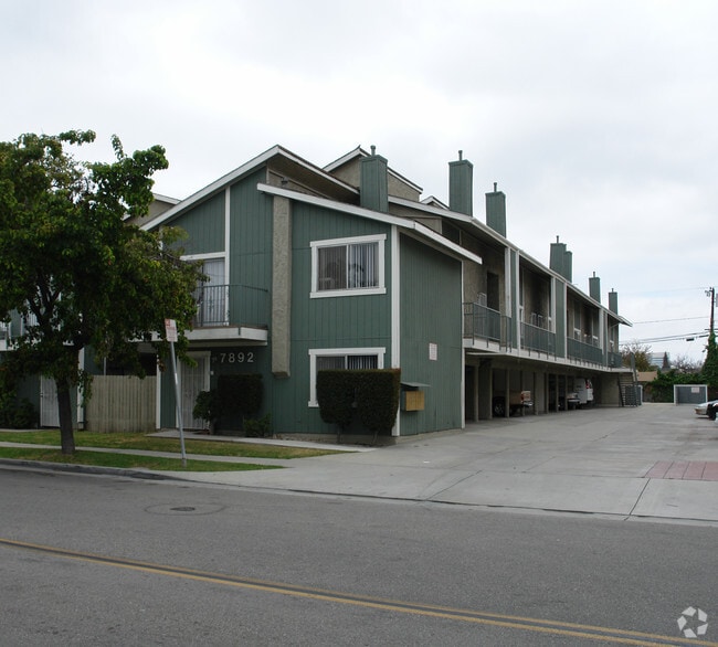 Photo - 7892 Holt Ave.