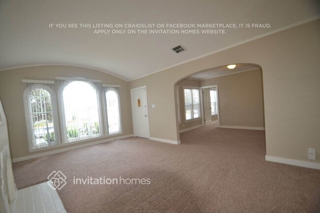 Photo - 2042 W 75th St