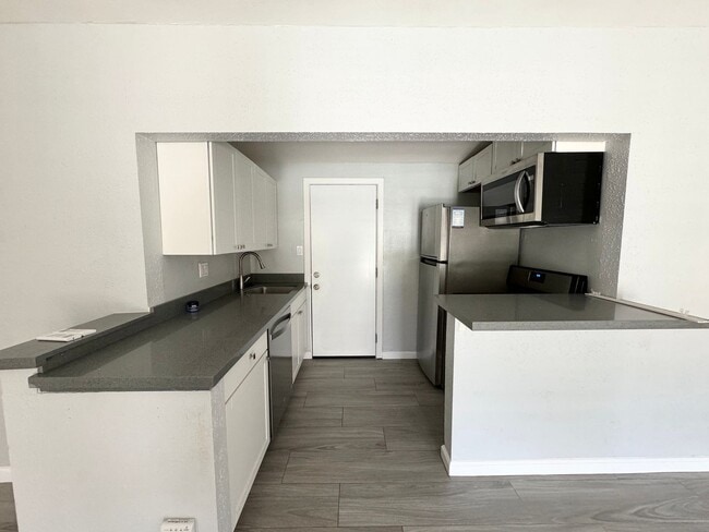 Photo - COMING SOON!! Charming 1 Bedroom 1 Bathroo... Unit 4