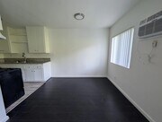 Photo - 753 N Hudson Ave Apartment Unit 5