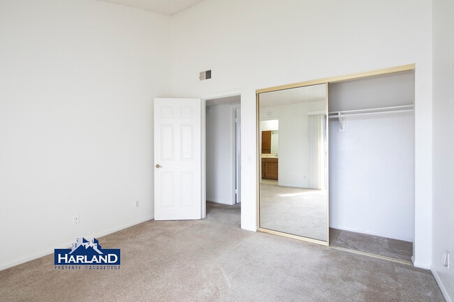 Photo - 2027 Emerald St