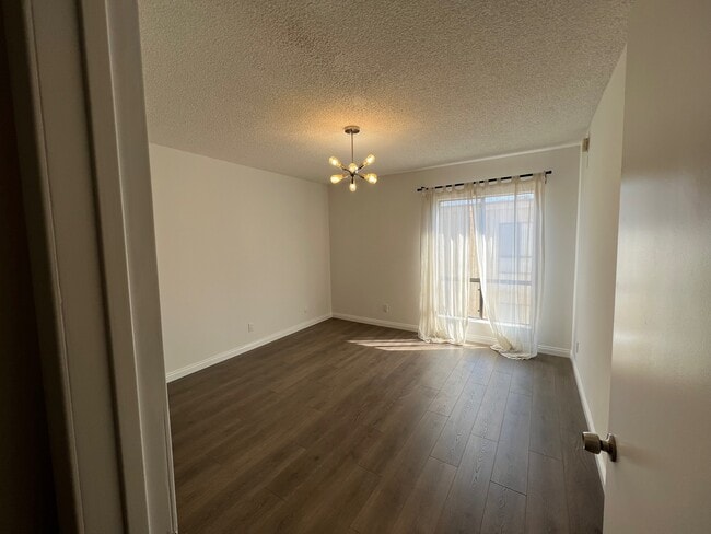 Bedroom - 7300 Franklin Ave Unit 552