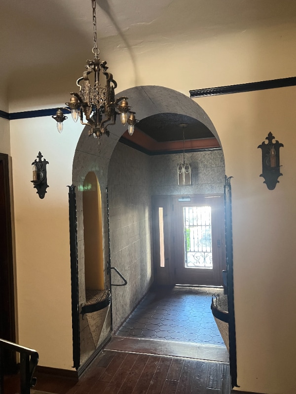 Photo - 420 S Detroit St Unit 8