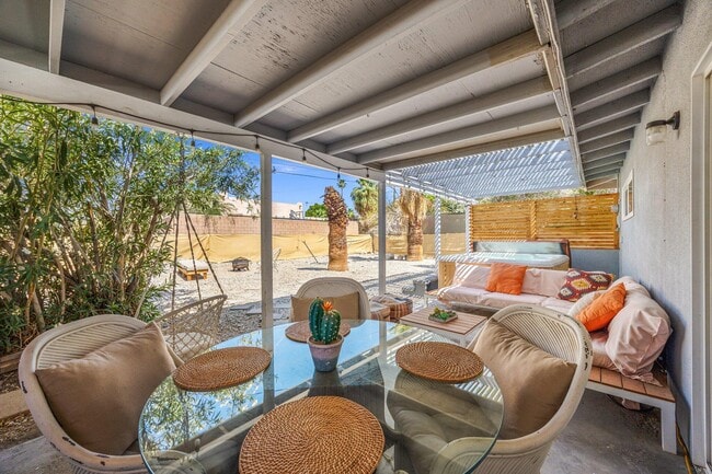 Building Photo - 13215 Deodar Ave