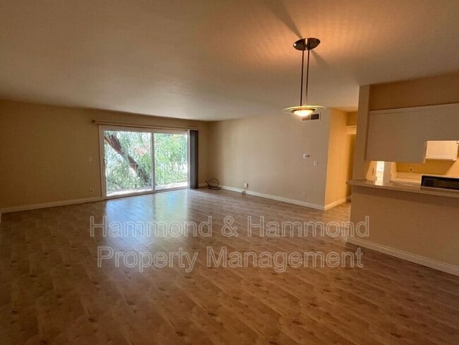 Photo - 15344 Weddington St Unit #305