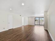 Photo - 1940 Highland Oaks Dr