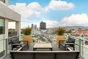 Photo - Wilshire La Brea Apartments