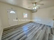 Photo - 1039 E Ridgewood St House