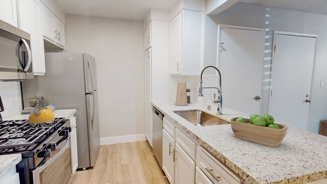 Photo - Artisan Oaks