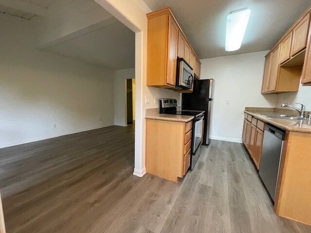 Building Photo - 2360 Paseo De Laura Unit 14