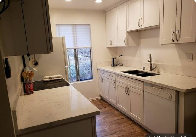 Photo - 5800 Kanan Rd Unit 260