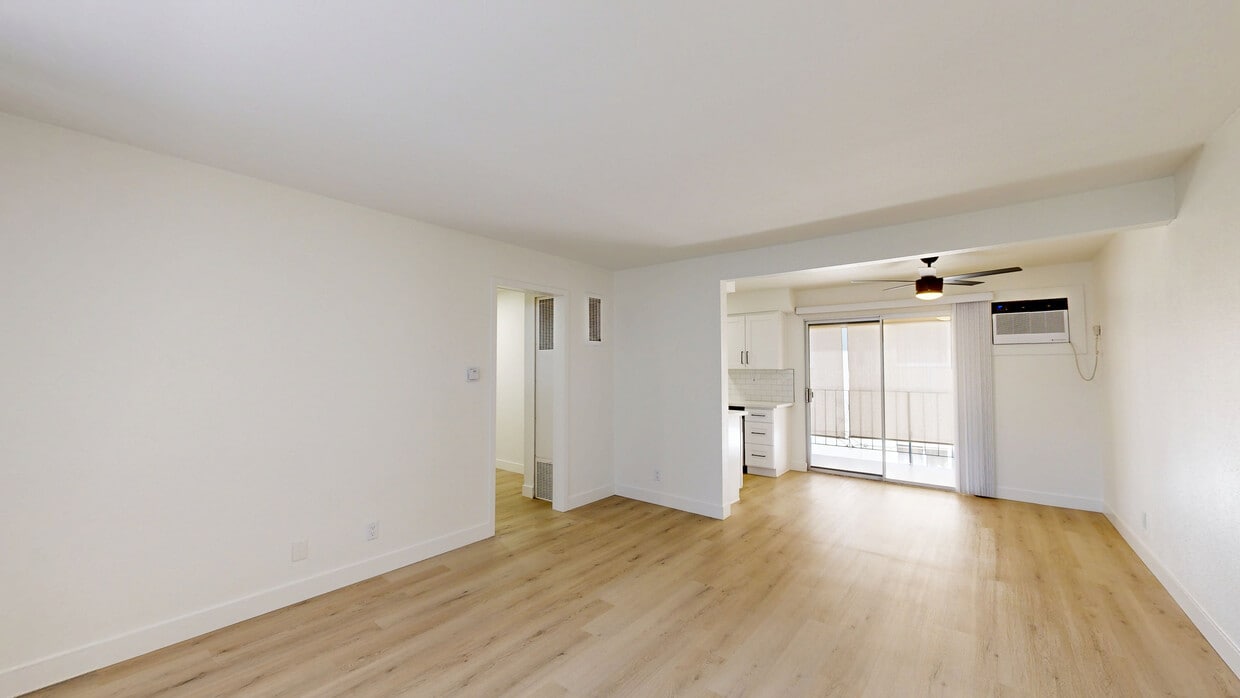 3D Tour - 11926 Bellflower Blvd