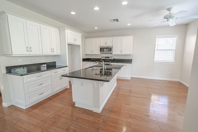 Photo - COMING SOON! 3 Bedroom Home for Rent in Sa...