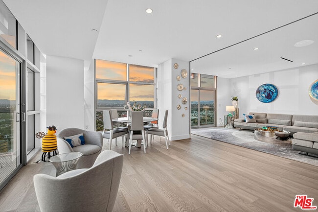 Photo - 13700 Marina Pointe Dr Unit 1911