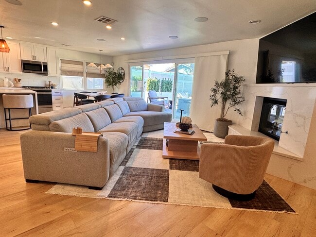 Photo - 3260 Geddes Dr