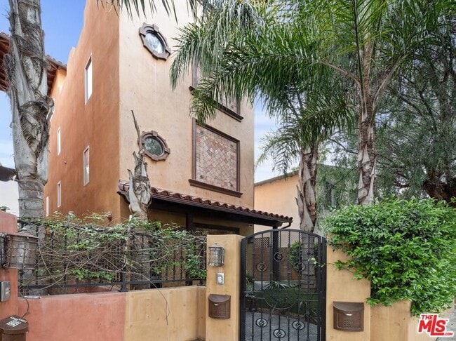 Front of the Building - 4307 S Centinela Ave Townhome