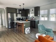 Photo - 5323 Templeton St