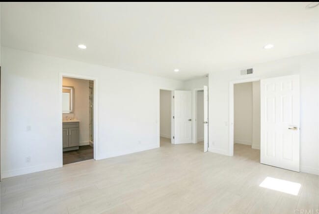 Photo - 20224 Sherman Way
