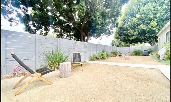 Building Photo - 13117-13121 Venice Blvd Rental