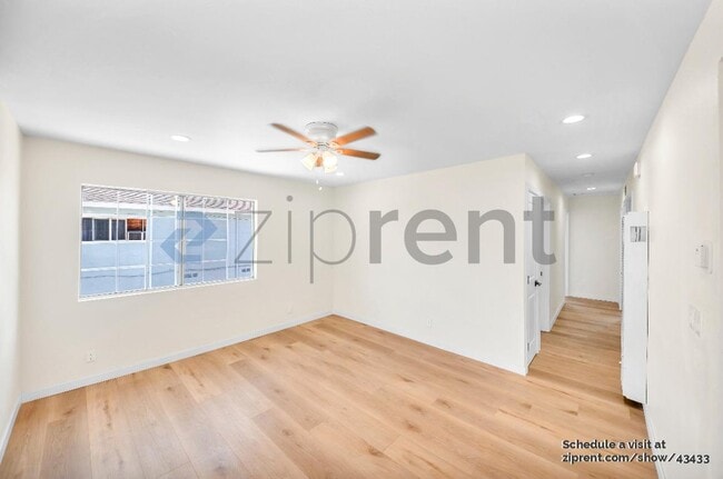 Photo - 850 W 80th St