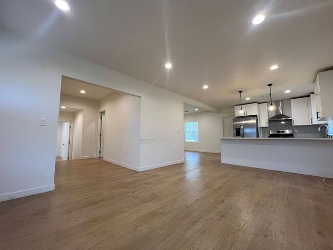 Photo - 2101 Unit 8009