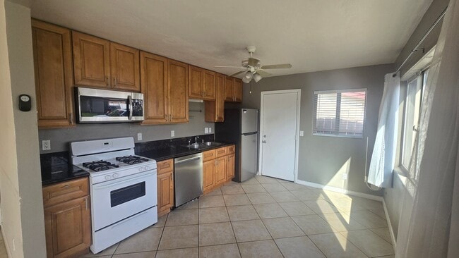 Photo - 424-26 Delaware st Unit 424