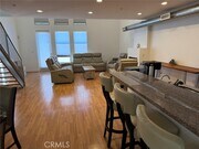 Photo - 550 S Brea Blvd