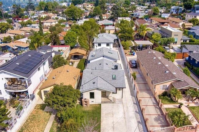 Photo - 2361 Moss Ave