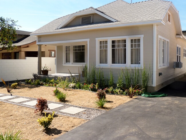 Photo - 321 Heliotrope Dr House