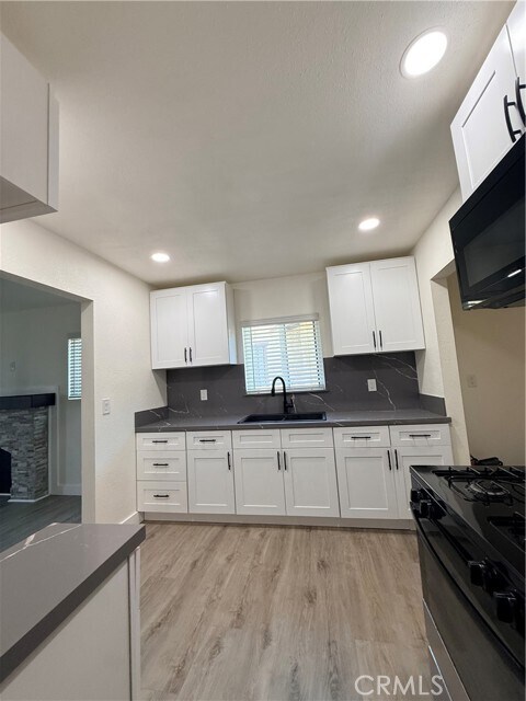 Photo - 1607 W 69th St