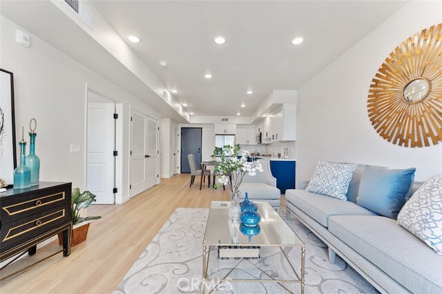 Building Photo - 4064 Live Oak Ave Unit 503 Rental