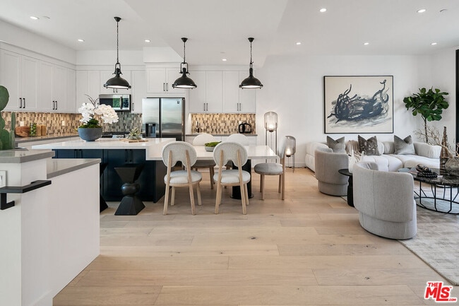 Photo - 5164 W Mid City Ct