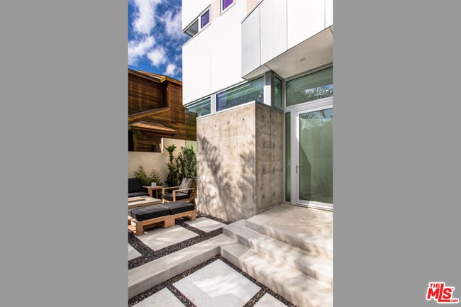 Photo - 1217 Cabrillo Ave