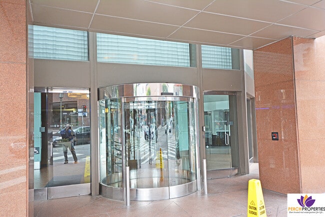 Photo - 1100 Wilshire Blvd Unit 2703