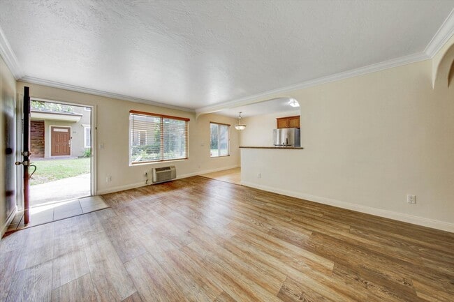 Photo - 792 Avocado Ave