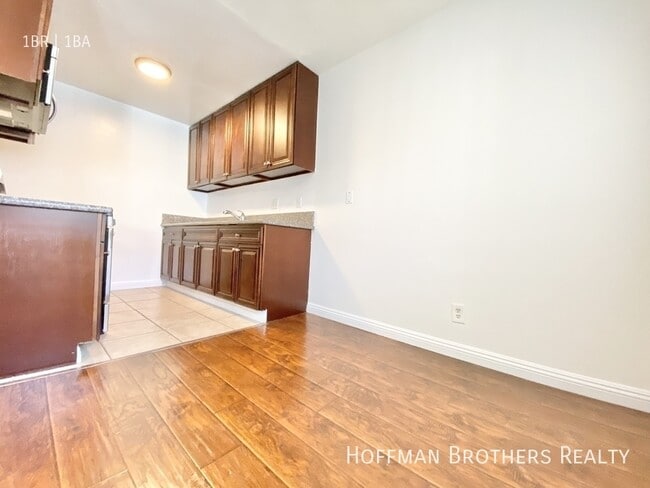 Photo - 16215 Vanowen St Unit 11