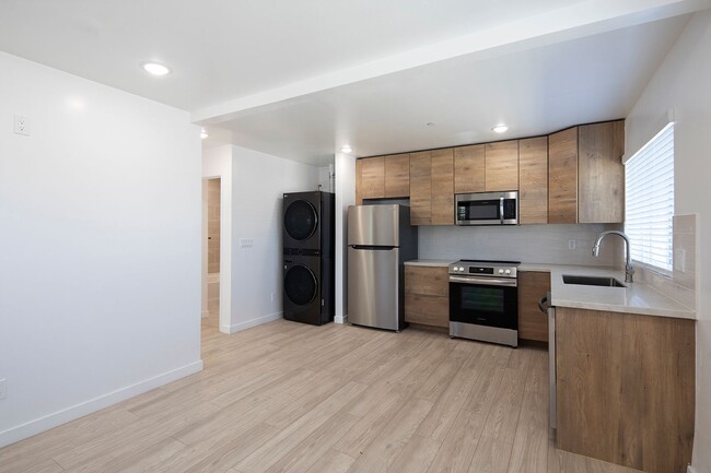 *OPEN HOUSE: 5/10 10-11AM* NEW Remodeled 1... - *OPEN HOUSE: 5/10 10-11AM* NEW Remodeled 1... Unit 3025