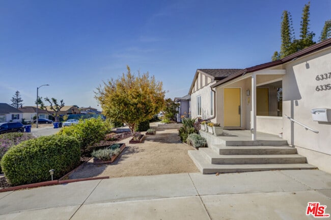 Photo - 6337 W 83rd St