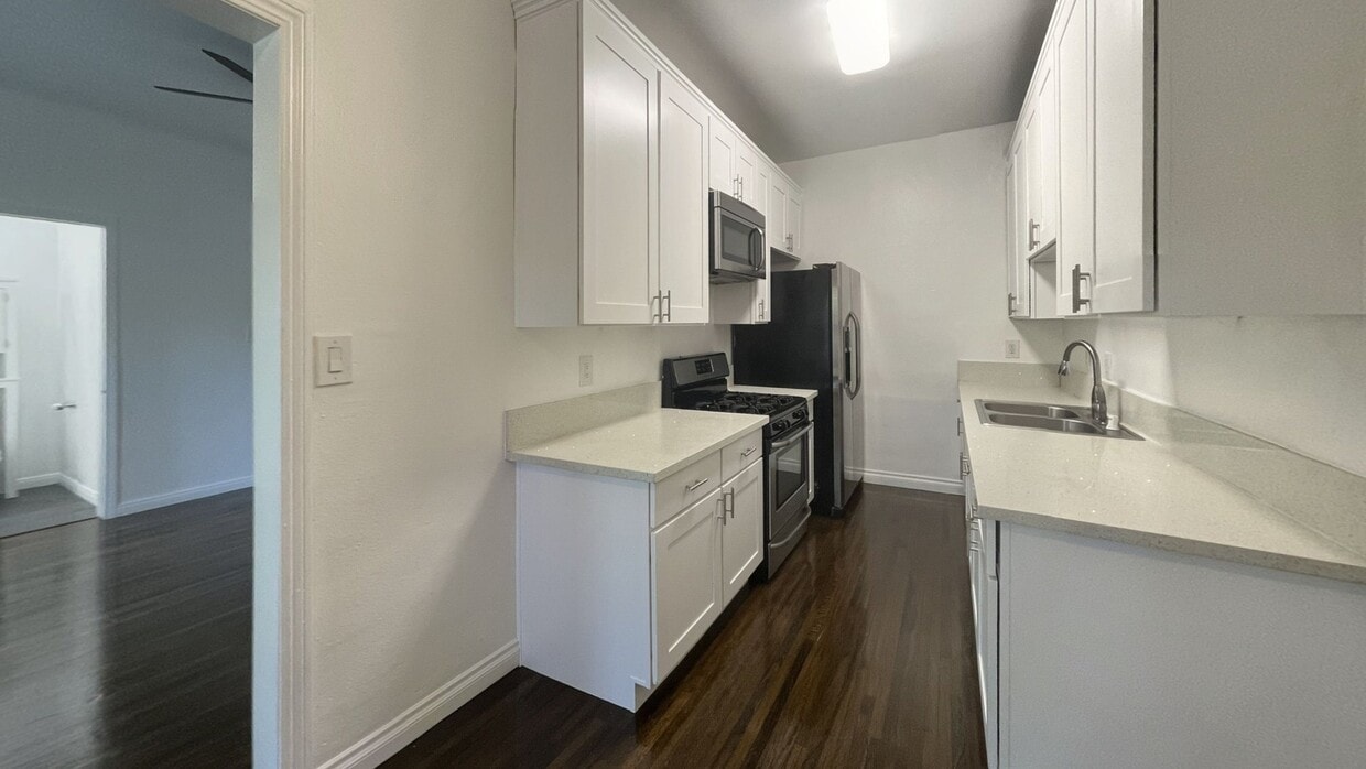 3D Tour - EC1 - 1650 Echo Park Apartments