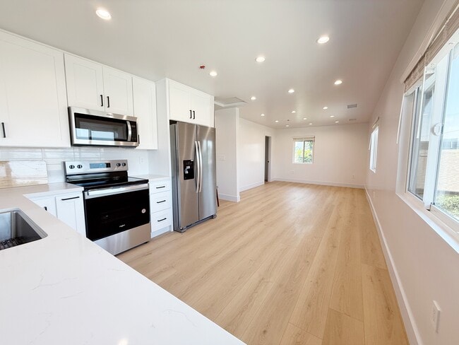 Photo - 129 N Vendome St