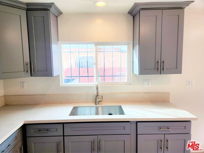 Photo - 1241 E 80th St