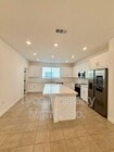 Photo - 784 Vada St
