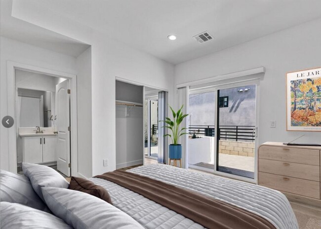 Photo - 4643 1/2 W. 18th Unit 4543 1/2