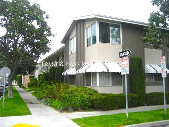 Building Photo - 100 Cerritos Ave Unit #05