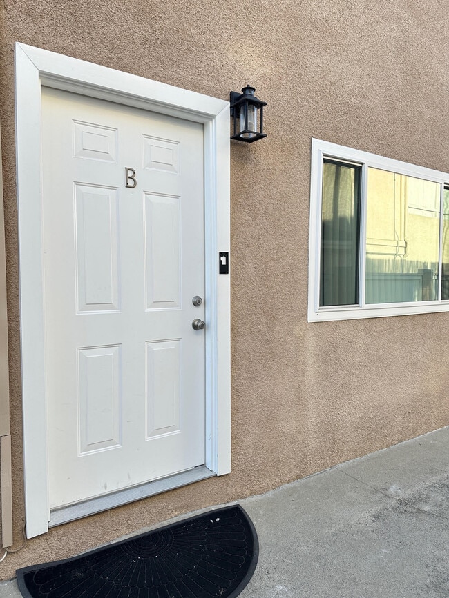 Photo - 1909 Bataan Rd Unit B