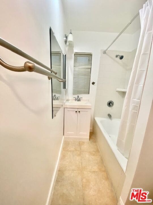 Photo - 1040 N Sweetzer Ave Unit 1/2