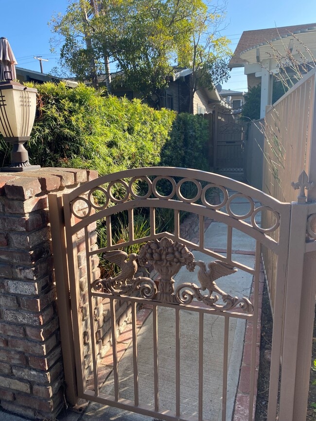 Photo - 4139 Jackson Ave