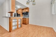 Photo - 6050 Canterbury Dr Townhome