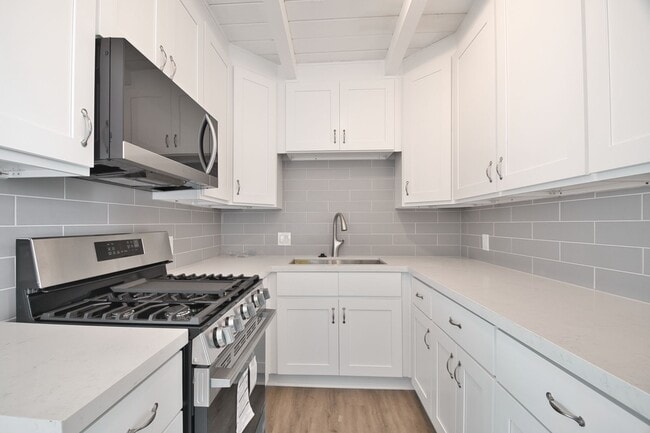 Photo - r221 39th Unit 223