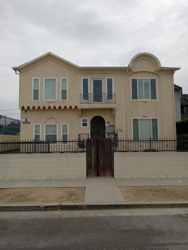 Building Photo - 2216 S Marvin Ave Unit 2214